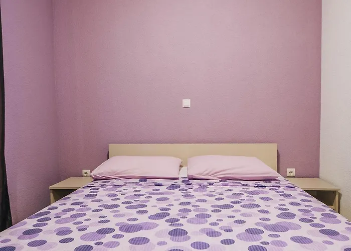Apartments With Free Private Parking