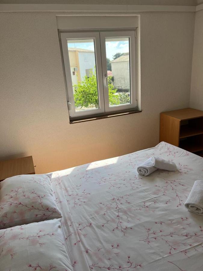 With Free Private Parking Apartmán Baška Voda