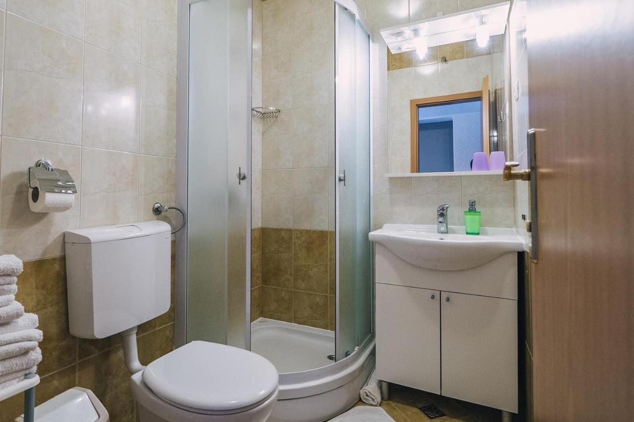 Apartmán With Free Private Parking