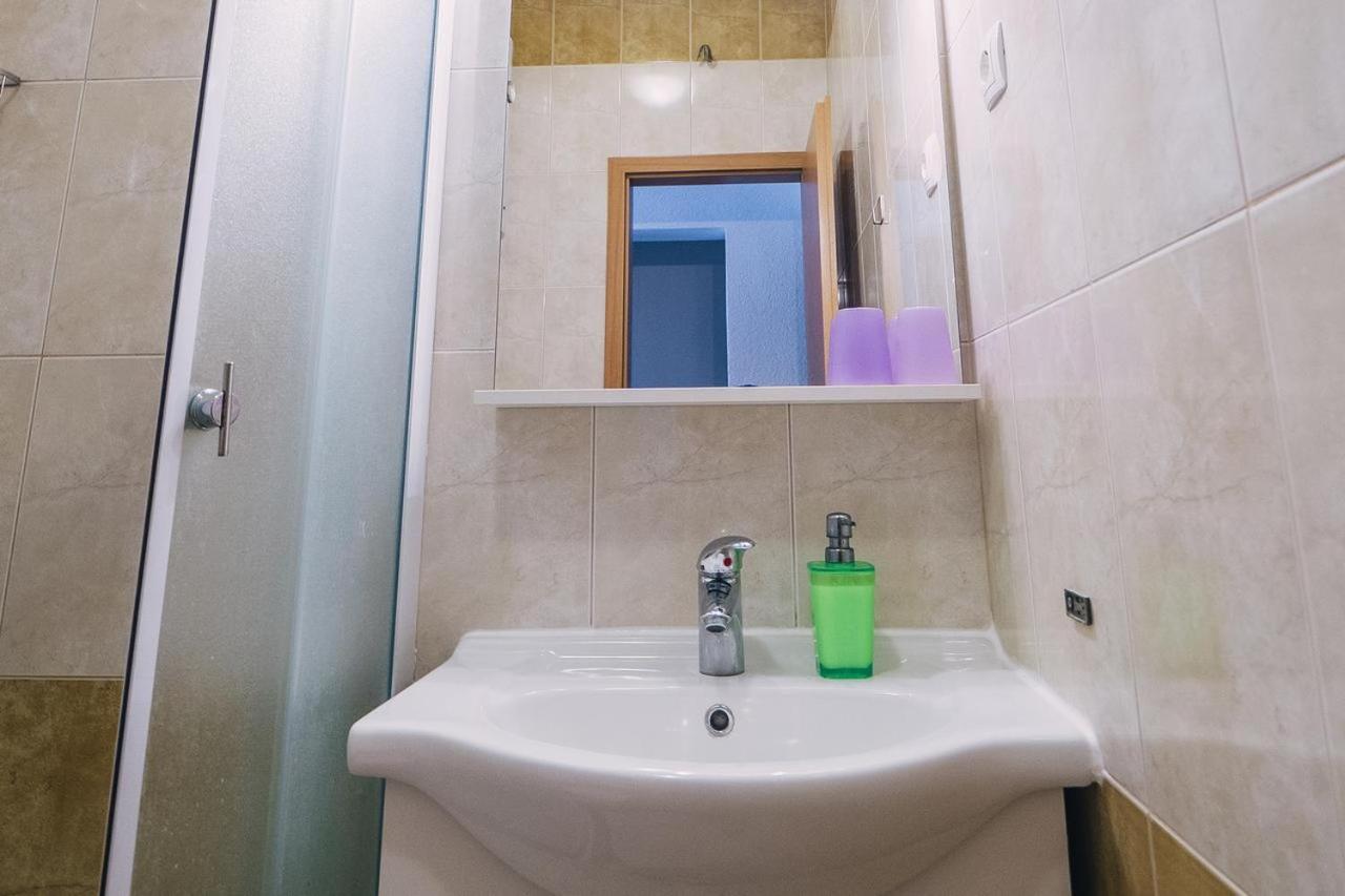 Apartmán With Free Private Parking